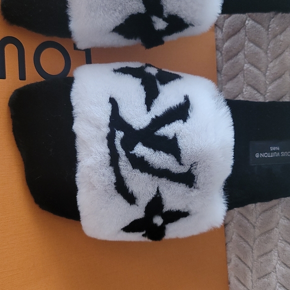 Louis Vuitton Black Light Gray Mink Leather Sandal Limited Edition Slip On Style - Picture 5 of 14